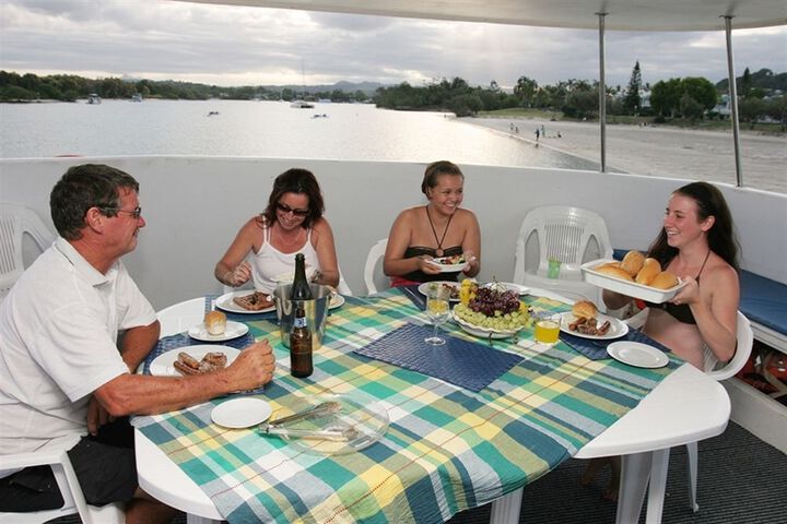 Dining 38 of 46