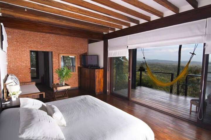 Room 3 of 79