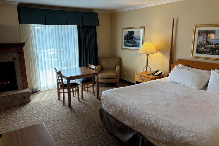 Room 16 of 81