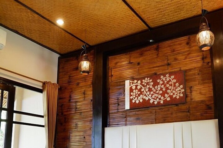 Room 2 of 19
