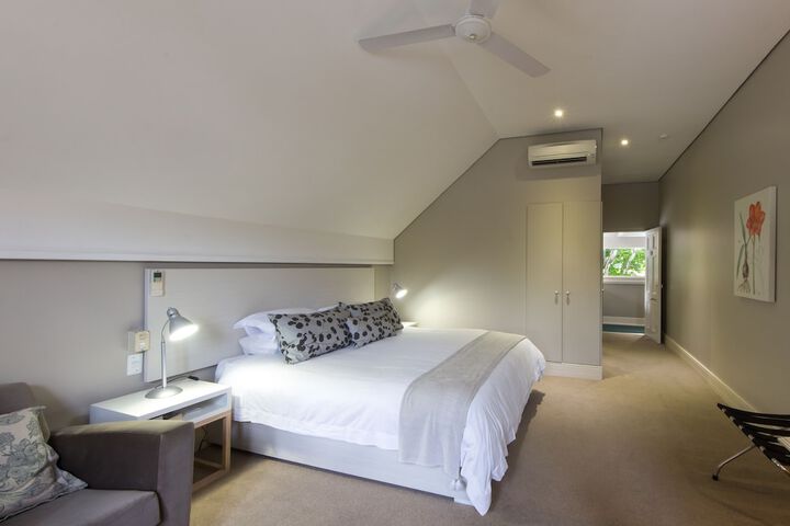 Room 7 of 37