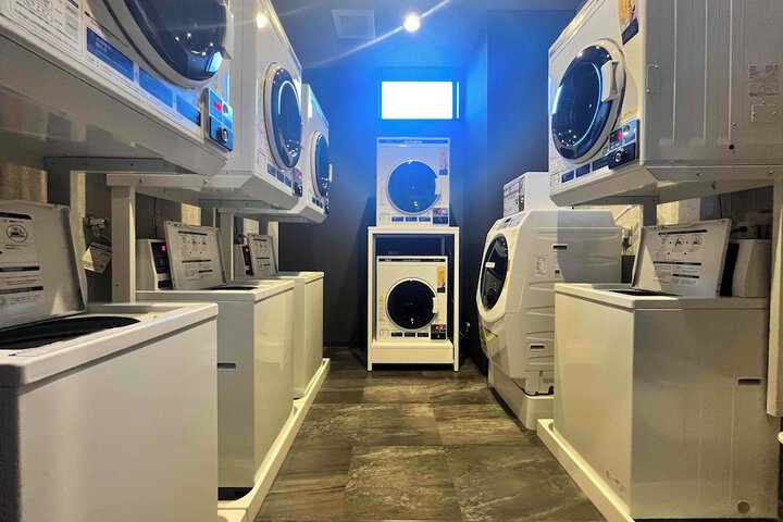 Laundry 18 of 37