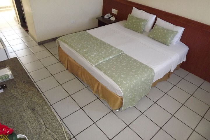 Room 8 of 42
