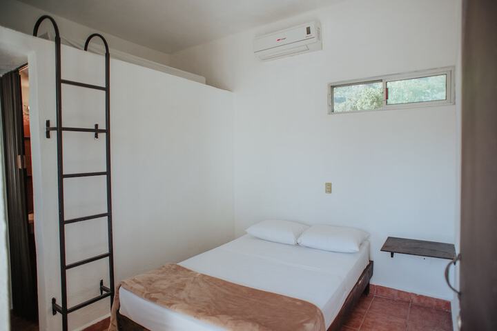Room 31 of 106
