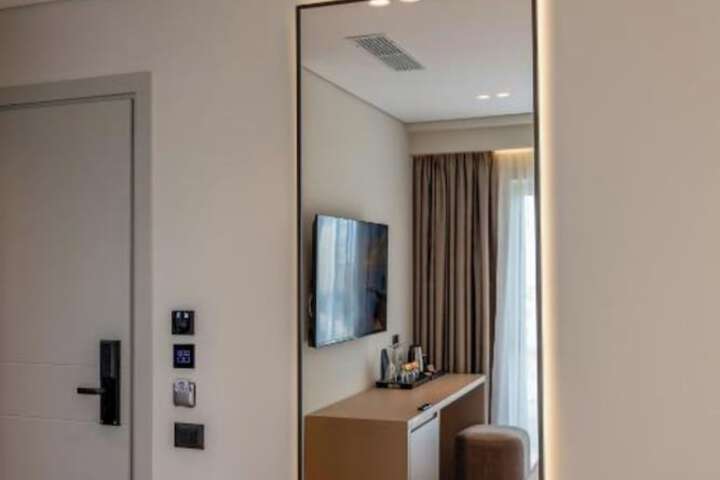 Room 95 of 171