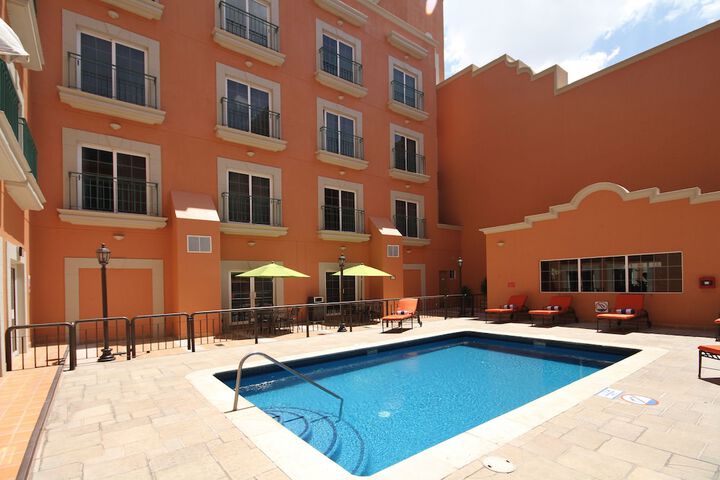 Pools & Facilities