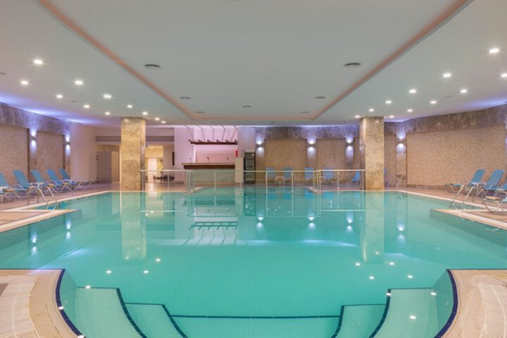 Pool 122 of 417