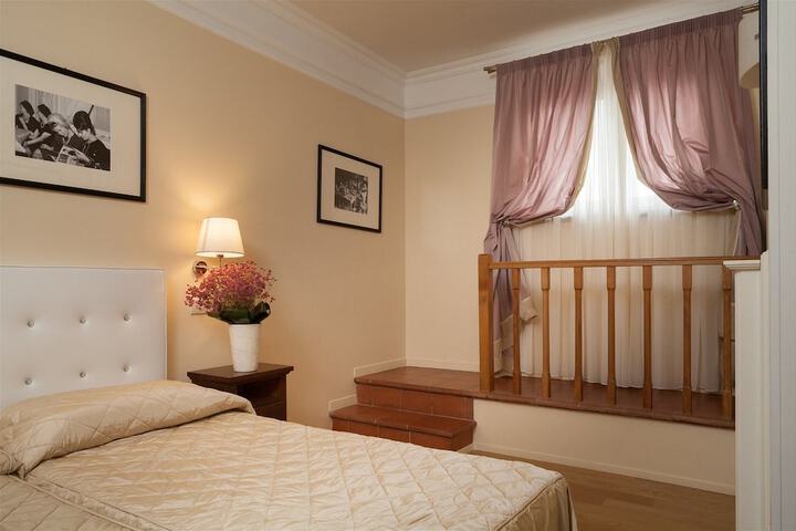 Room 12 of 62
