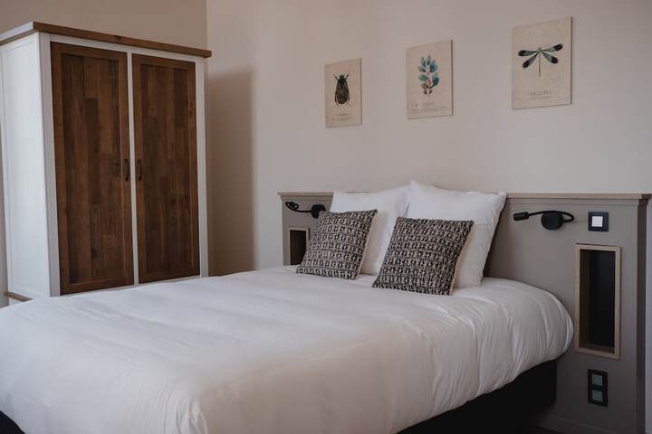 Room 25 of 60
