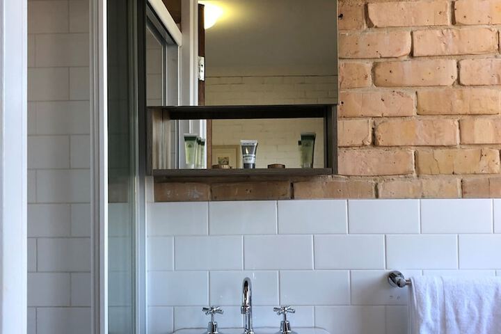 Room 18 of 32