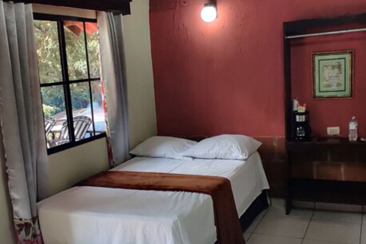 Room 22 of 48