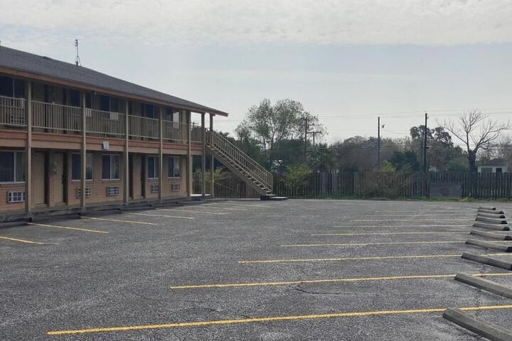 Property Grounds 13 of 19