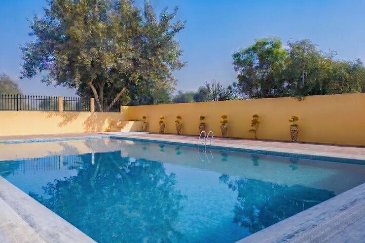 Pool 55 of 73