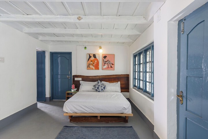 Room 12 of 30