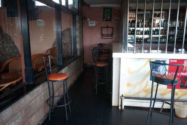 Lounge 10 of 16