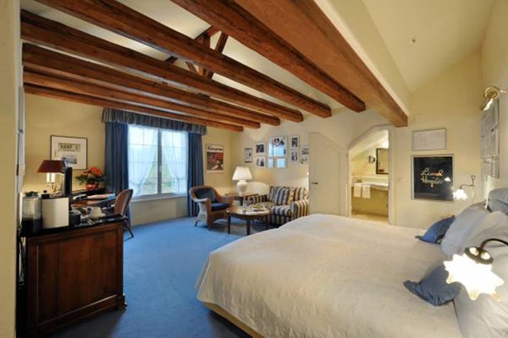 Room 46 of 86