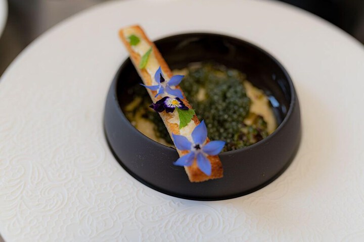 Dining 63 of 94