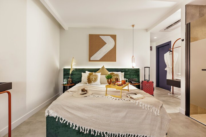 Room 22 of 42