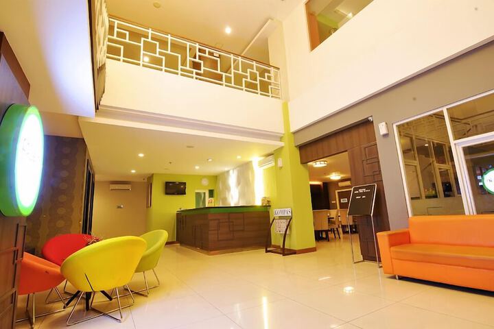 Hotel Lobby