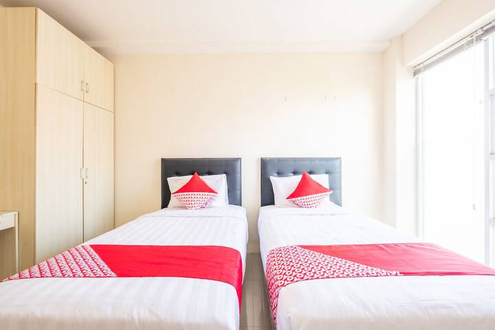 Room 10 of 26