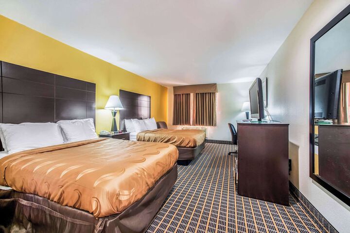 2 Double Beds Accessible (2 of 6)