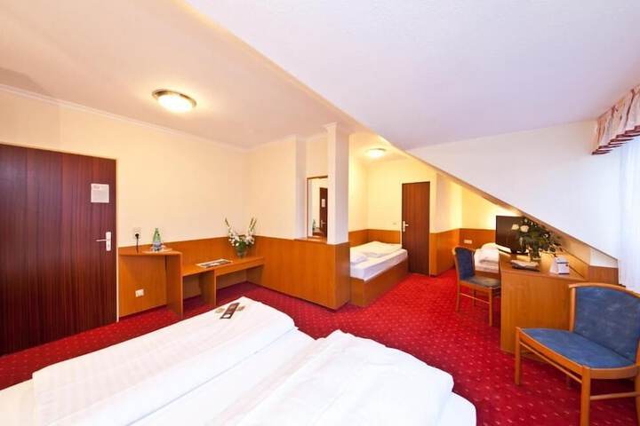 Room 15 of 39