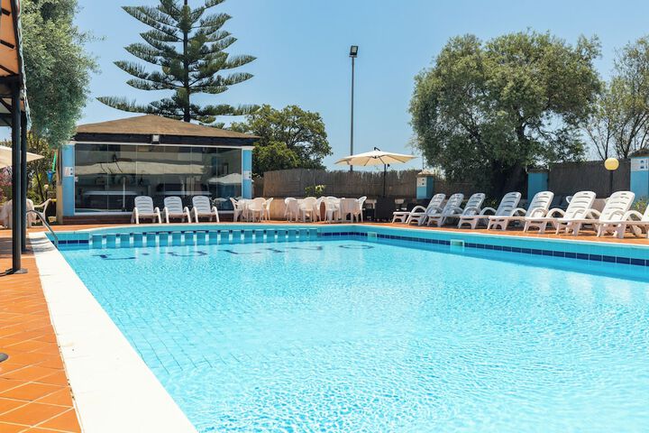 Hotel with Pool