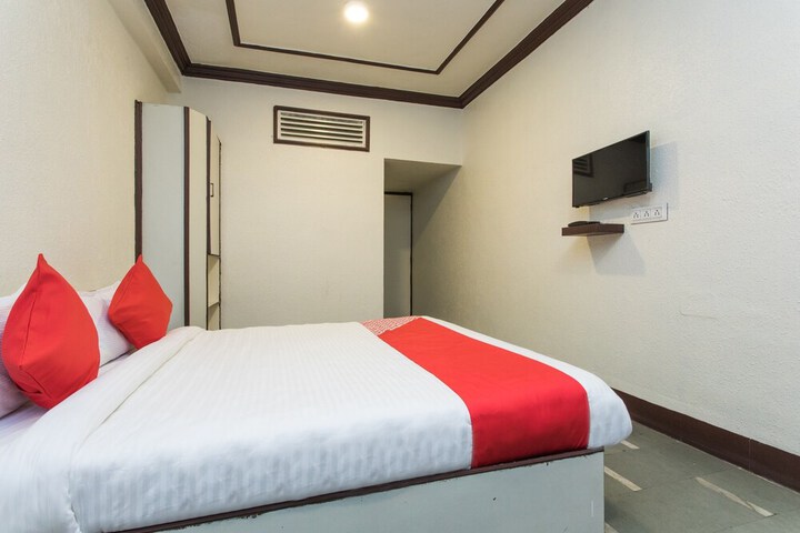 Room 13 of 21