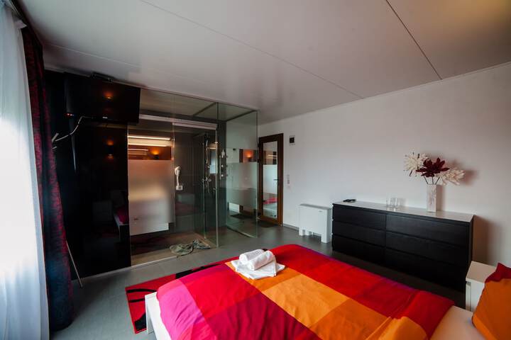 Room 14 of 51