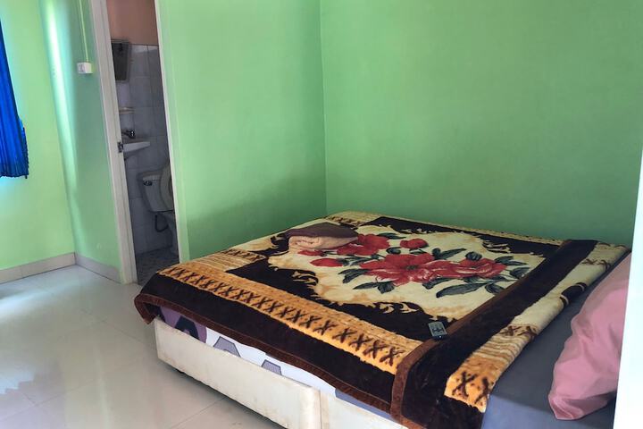 Room 8 of 24