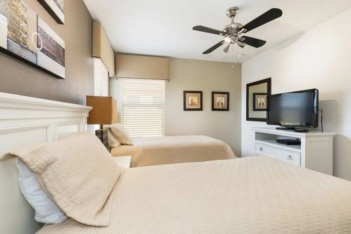 Room 5 of 21