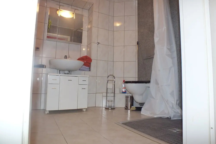 Room 7 of 15