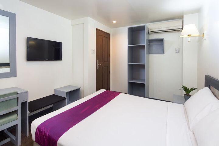 Room 12 of 43