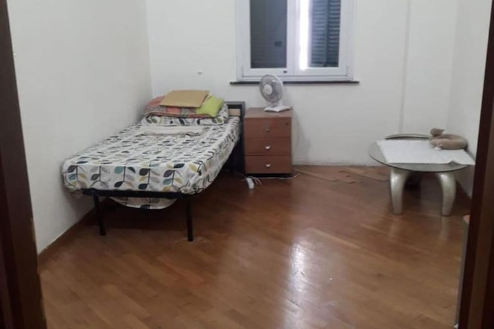 Room 4 of 14