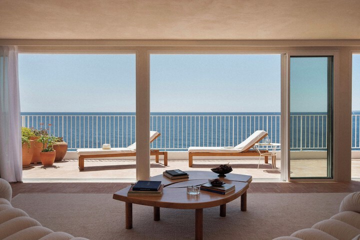 Sundeck 160 of 205