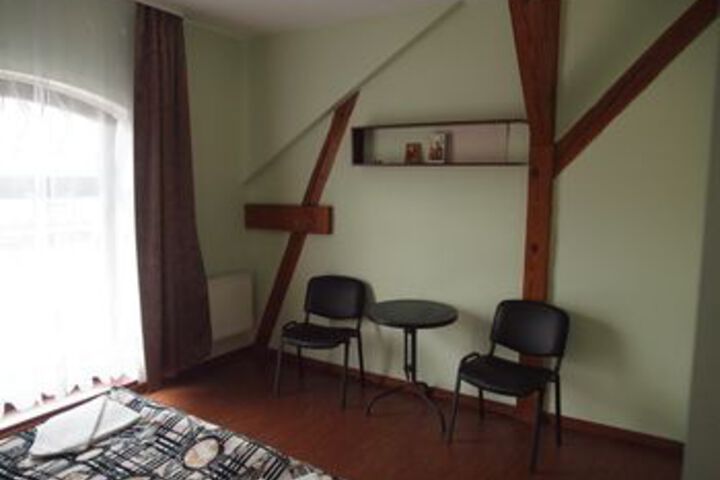 Room 16 of 65