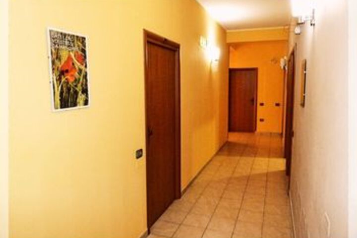 Ballroom/Hall 55 of 70