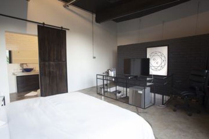Room 67 of 89