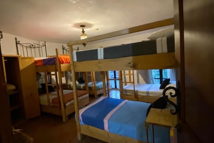Room 2 of 18