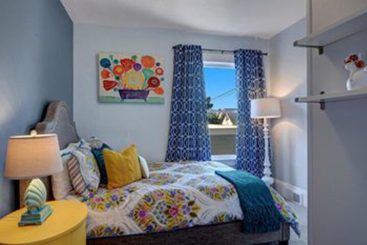 Room 4 of 14