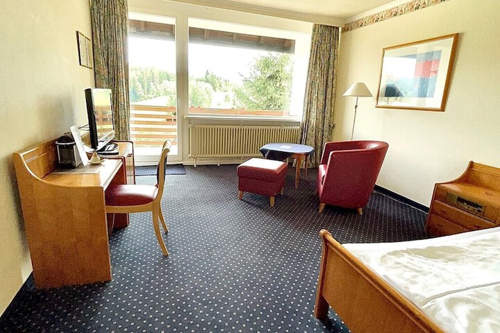 Room 4 of 34