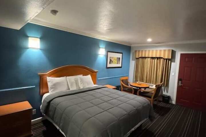 Room 5 of 36
