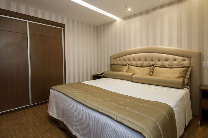 Room 13 of 81
