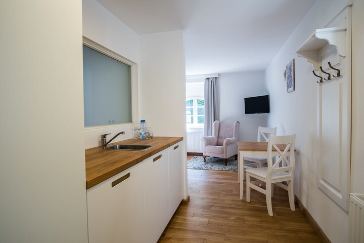 Room 9 of 42