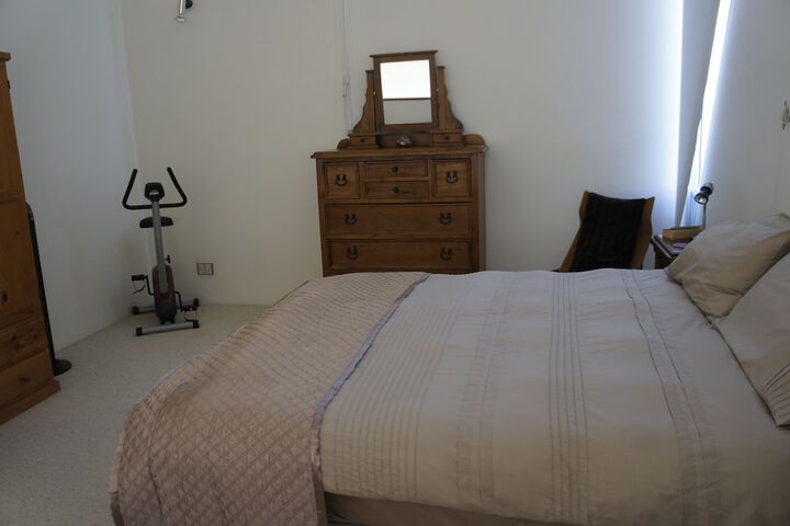 Room 6 of 54