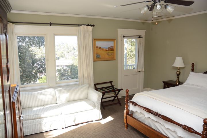 Room 126 of 252