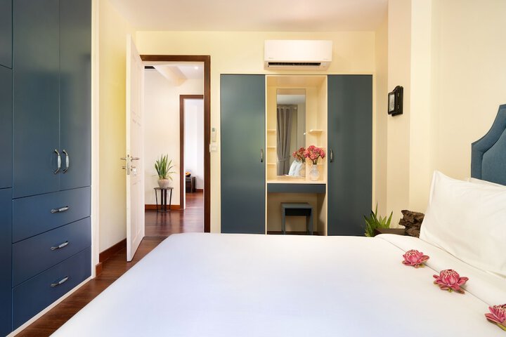 Room 33 of 79