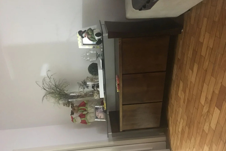 Room 2 of 17