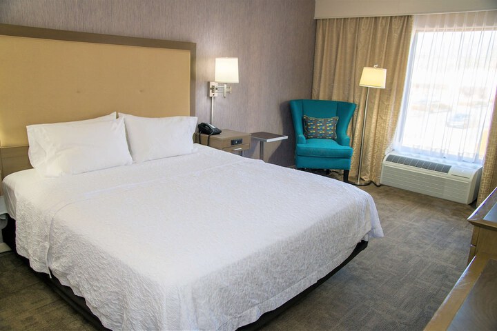1 King Bed with Sofa Bed (14 of 16)