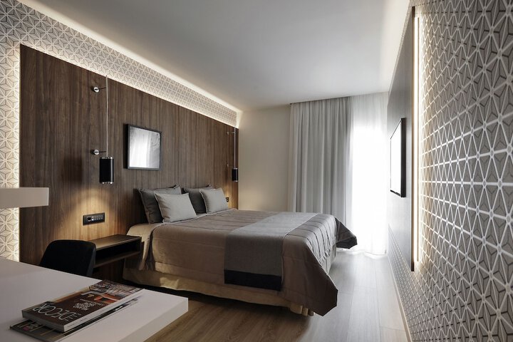 Room 11 of 52